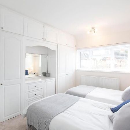 Villa 3 Bed House/Garden/Wi-Fi/Parking/Central Location à Guildford Extérieur photo