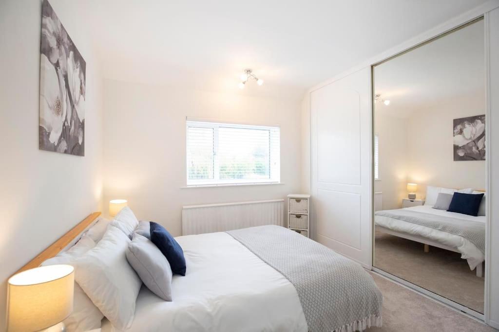 Villa 3 Bed House/Garden/Wi-Fi/Parking/Central Location à Guildford Extérieur photo